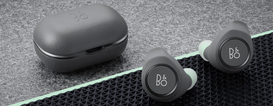 Emparejar los auriculares izquierdo y derecho de los Beoplay E8 (3.ª gen.)  con la versión de software 5.7.0 – Soporte técnico Bang & Olufsen