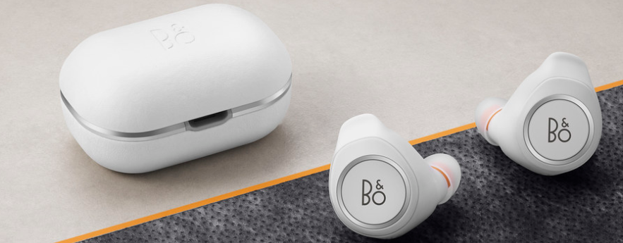 Bang & Olufsen hace también auriculares para el móvil